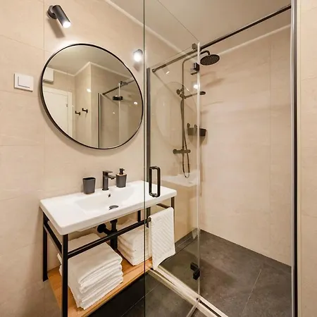 Fani With Free Private Parking Apartment