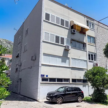 아파트 Fani With Free Private Parking