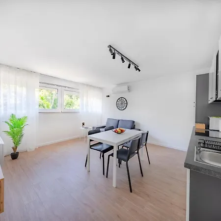 Fani With Free Private Parking Appartement