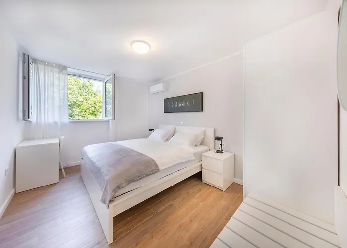 Fani With Free Private Parking *